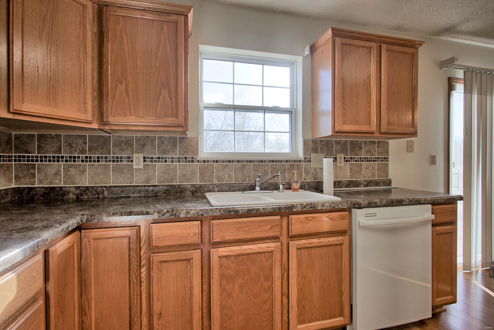 307 Fairwood Hills Road O'Fallon, IL 62269 - Photo 11 of 39 Gallery Image 11