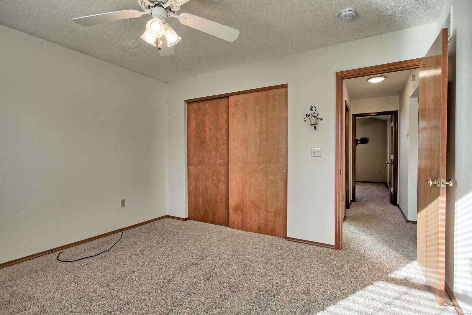 307 Fairwood Hills Road O'Fallon, IL 62269 - Photo 19 of 39 Gallery Image 19