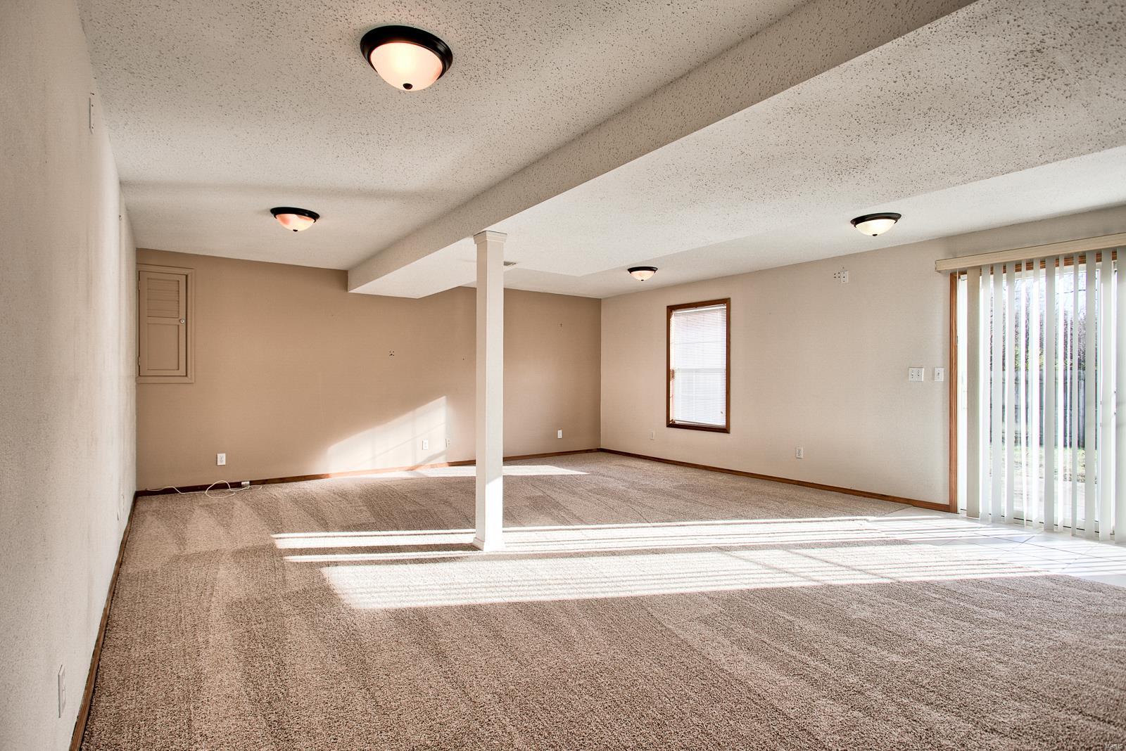 307 Fairwood Hills Road O'Fallon, IL 62269 - Photo 29 of 39 Gallery Image 29