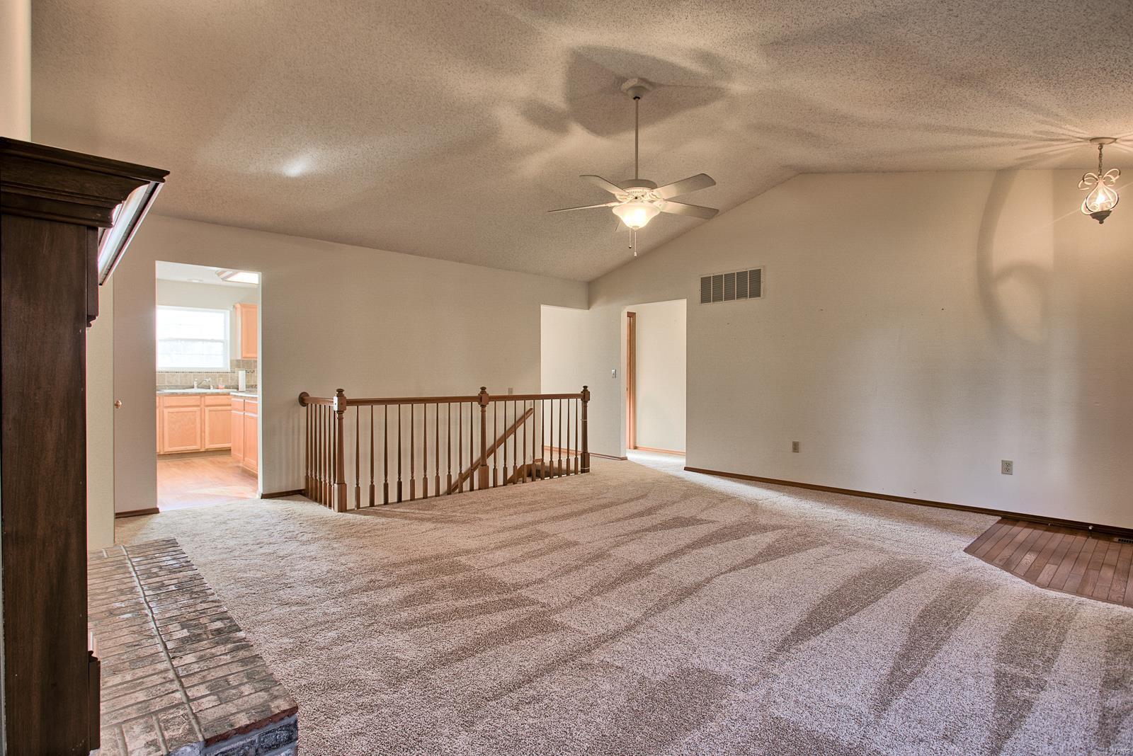 307 Fairwood Hills Road O'Fallon, IL 62269 - Photo 5 of 39 Gallery Image 5