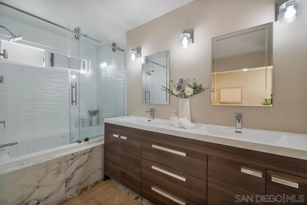 3121 Evening Way, Unit B La Jolla, CA 92037 - Photo 24 of 56