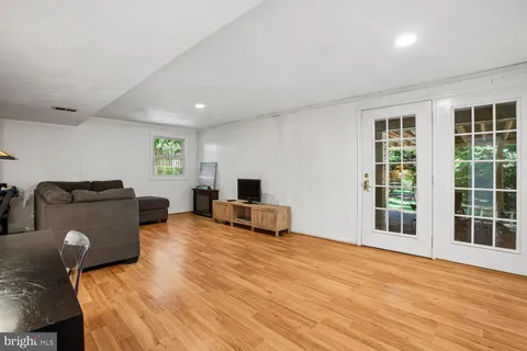 $1,250,000 | 11303 Hounds Way, North Bethesda, MD 20852