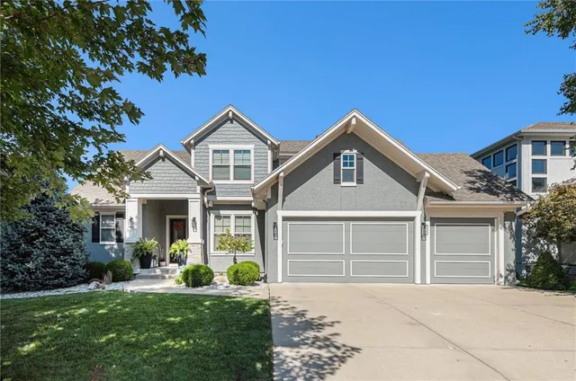 $900,000 | 9418 West 161st Terrace, Overland Park, KS 66085