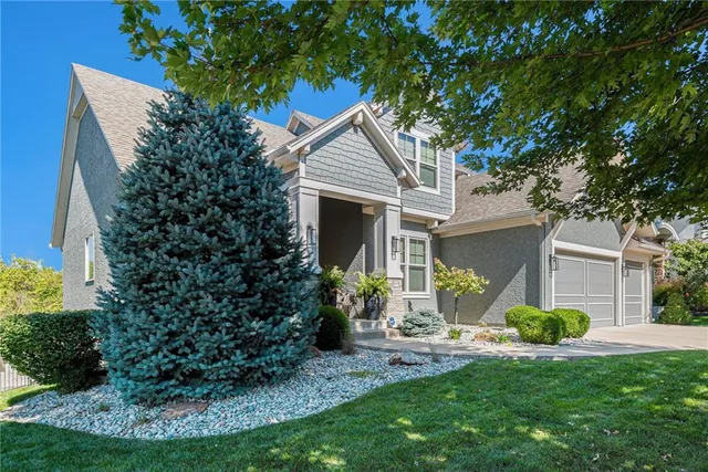 $900,000 | 9418 West 161st Terrace, Overland Park, KS 66085