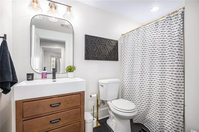 $900,000 | 9418 West 161st Terrace, Overland Park, KS 66085