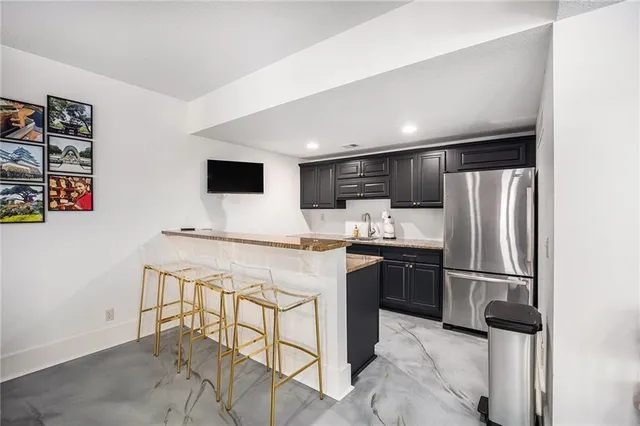 $900,000 | 9418 West 161st Terrace, Overland Park, KS 66085