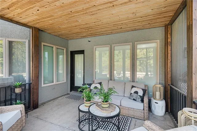 $900,000 | 9418 West 161st Terrace, Overland Park, KS 66085