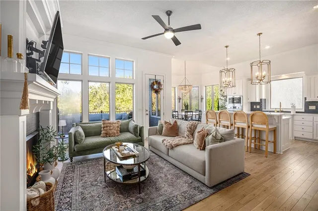 $900,000 | 9418 West 161st Terrace, Overland Park, KS 66085