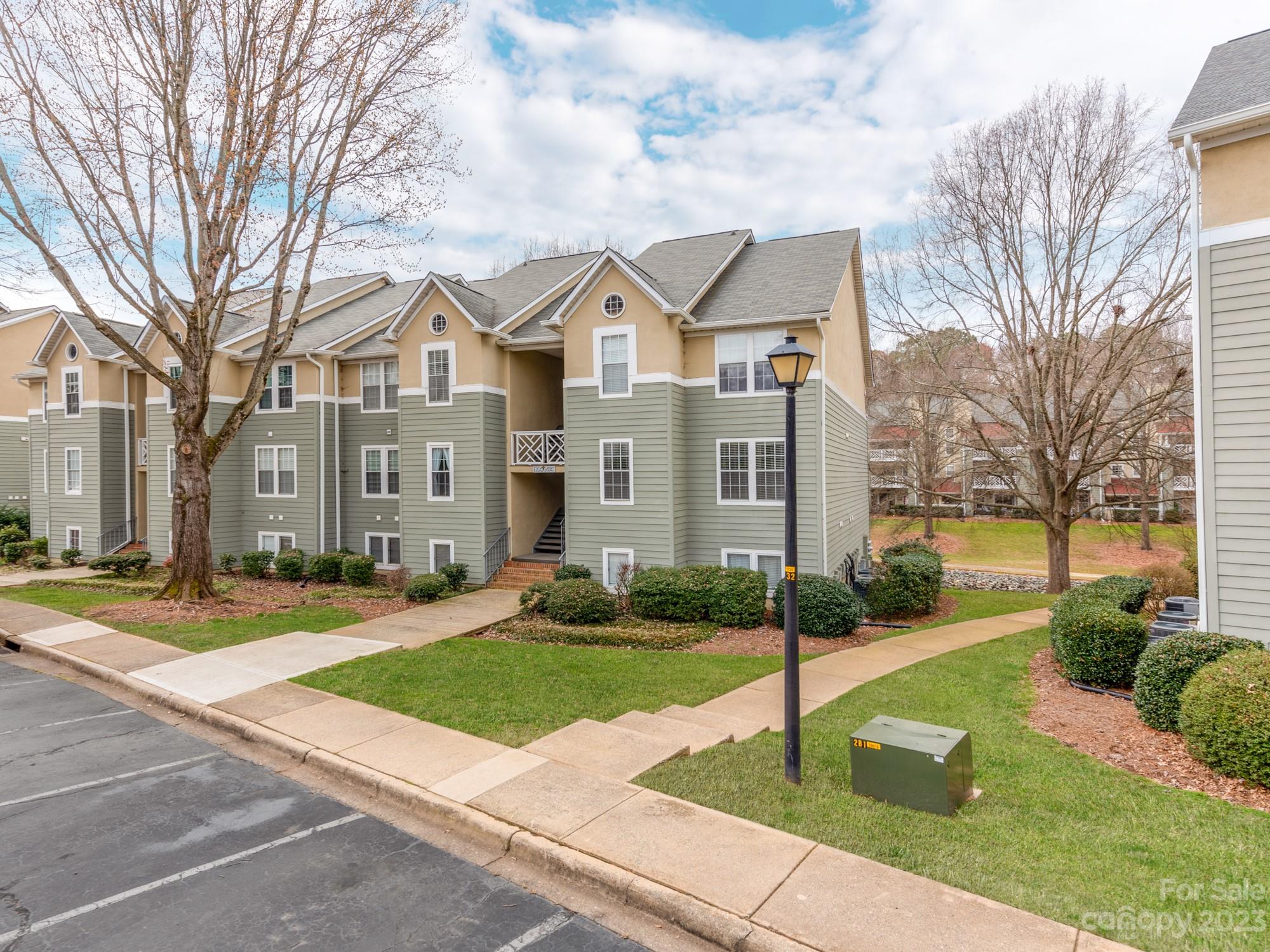 19905 Henderson Road, Unit K Cornelius, NC 28031 - Photo 3 of 34 Gallery Image 3