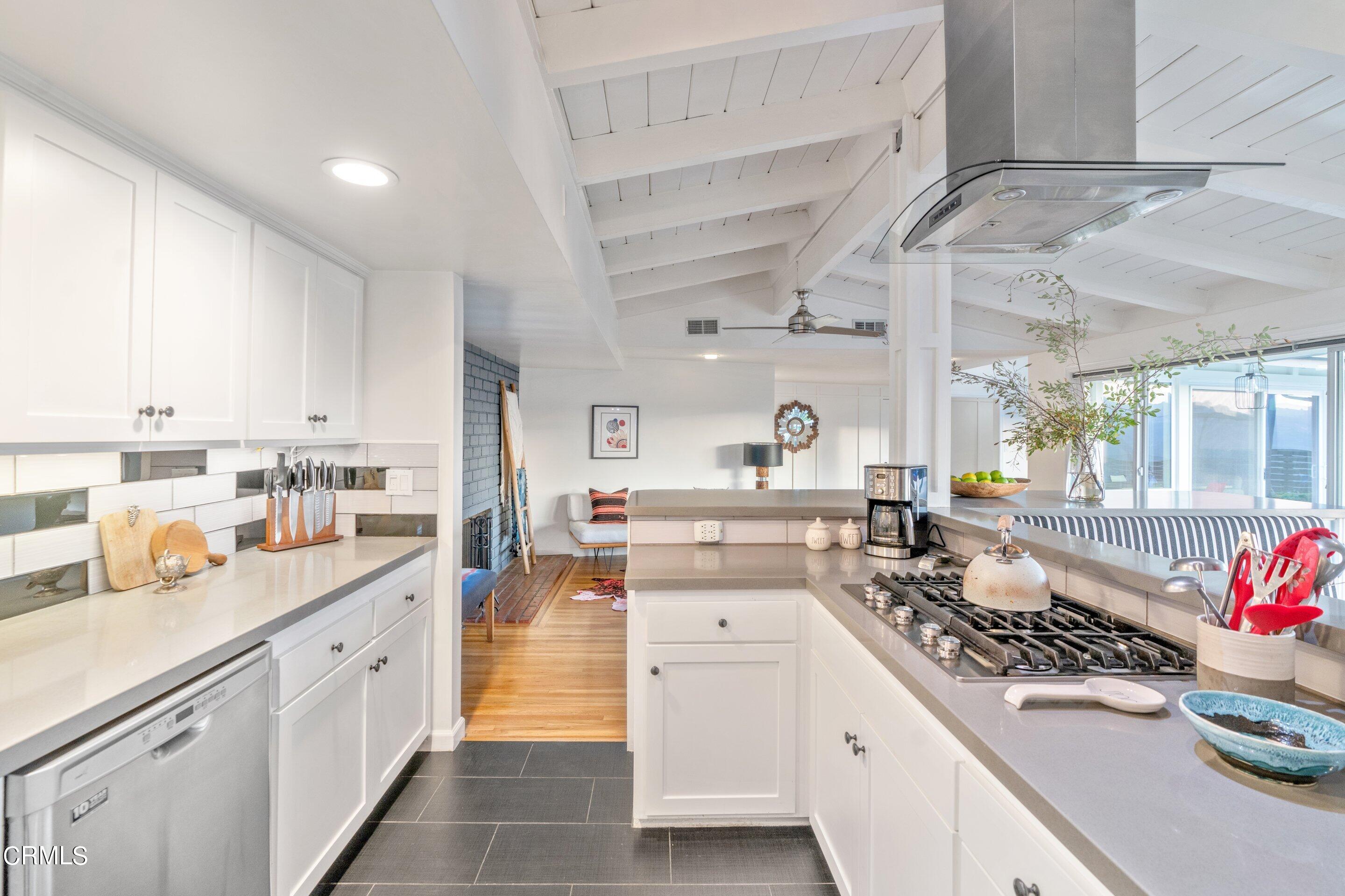 2664 Bogue Drive Glendale, CA 91208 - Photo 18 of 69 DSC03366_50