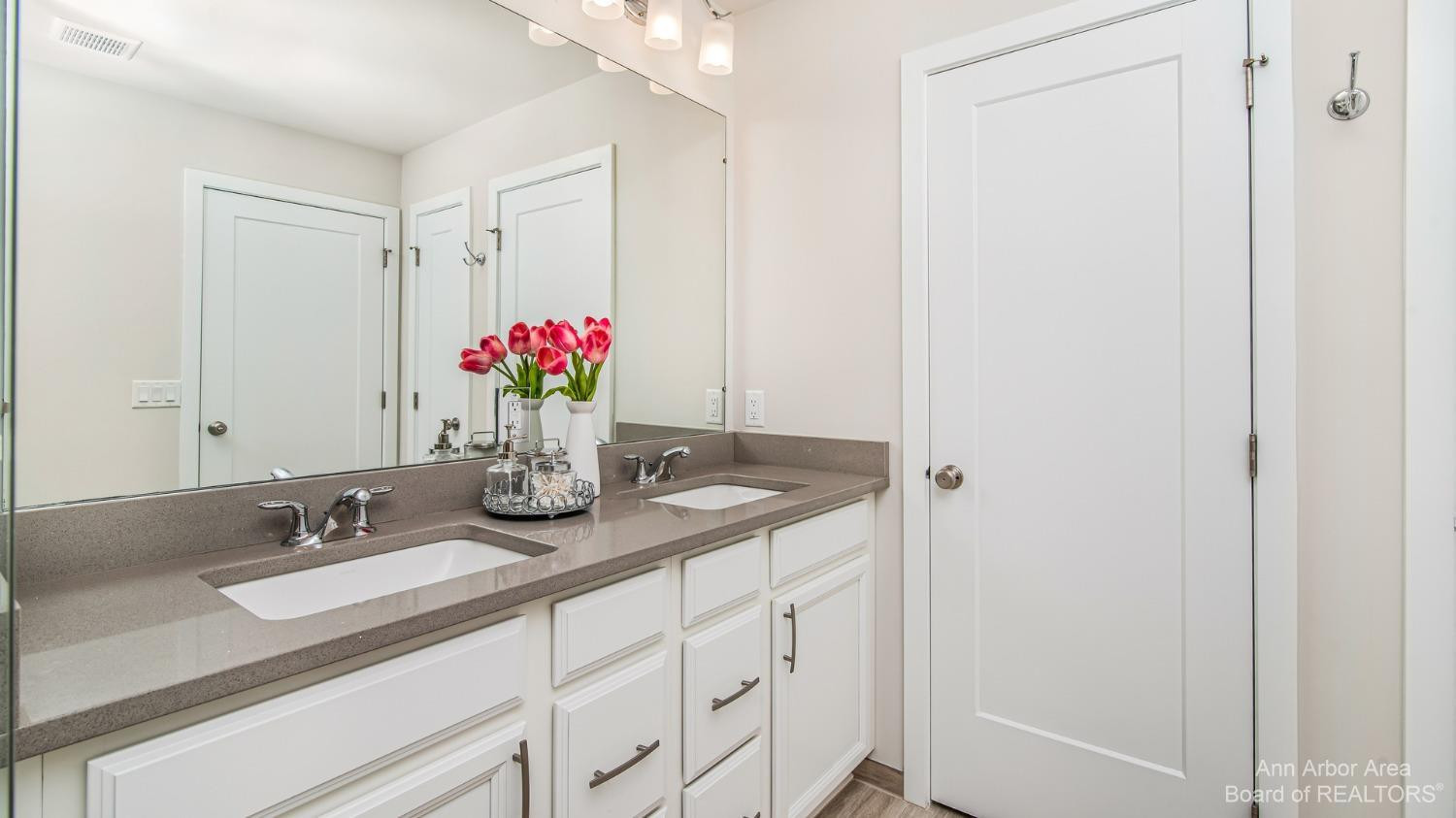 2851 Hardwick Road Ann Arbor, MI 48105 - Photo 29 of 48 Photo 29