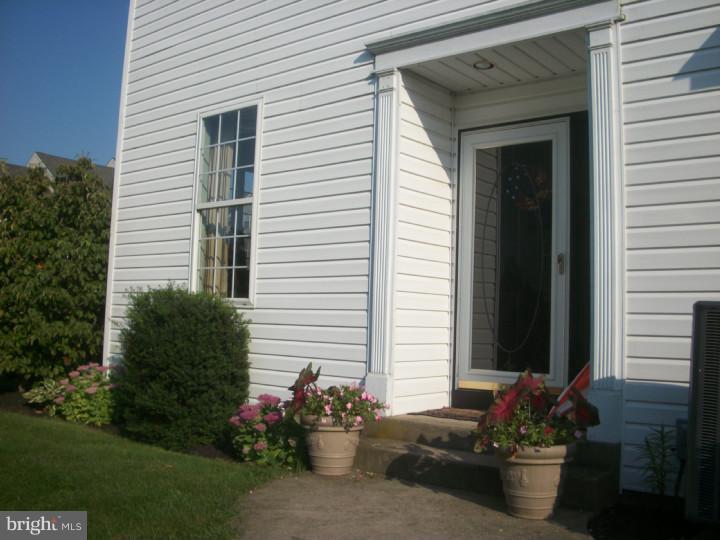 43 Country Road Perkasie, PA 18944 - Photo 4 of 25 Exterior Side