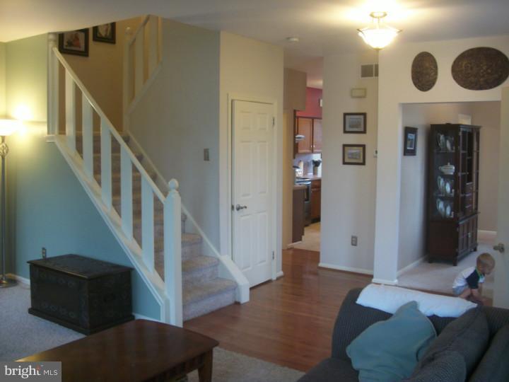 43 Country Road Perkasie, PA 18944 - Photo 8 of 25 Foyer
