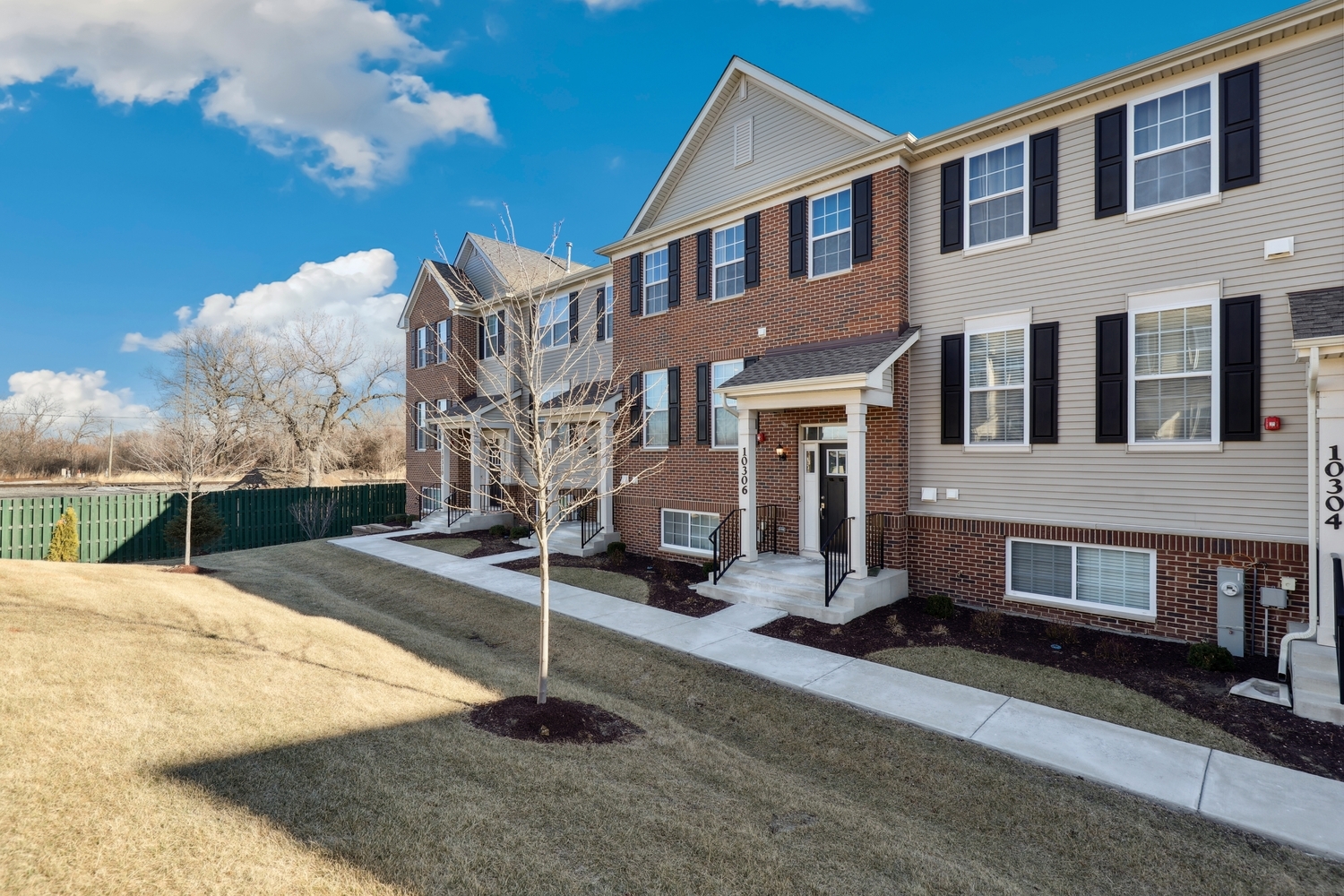 10306 Kerry Ridge Court Chicago Ridge, IL 60415 - Photo 25 of 26 a view of a house with entertaining space