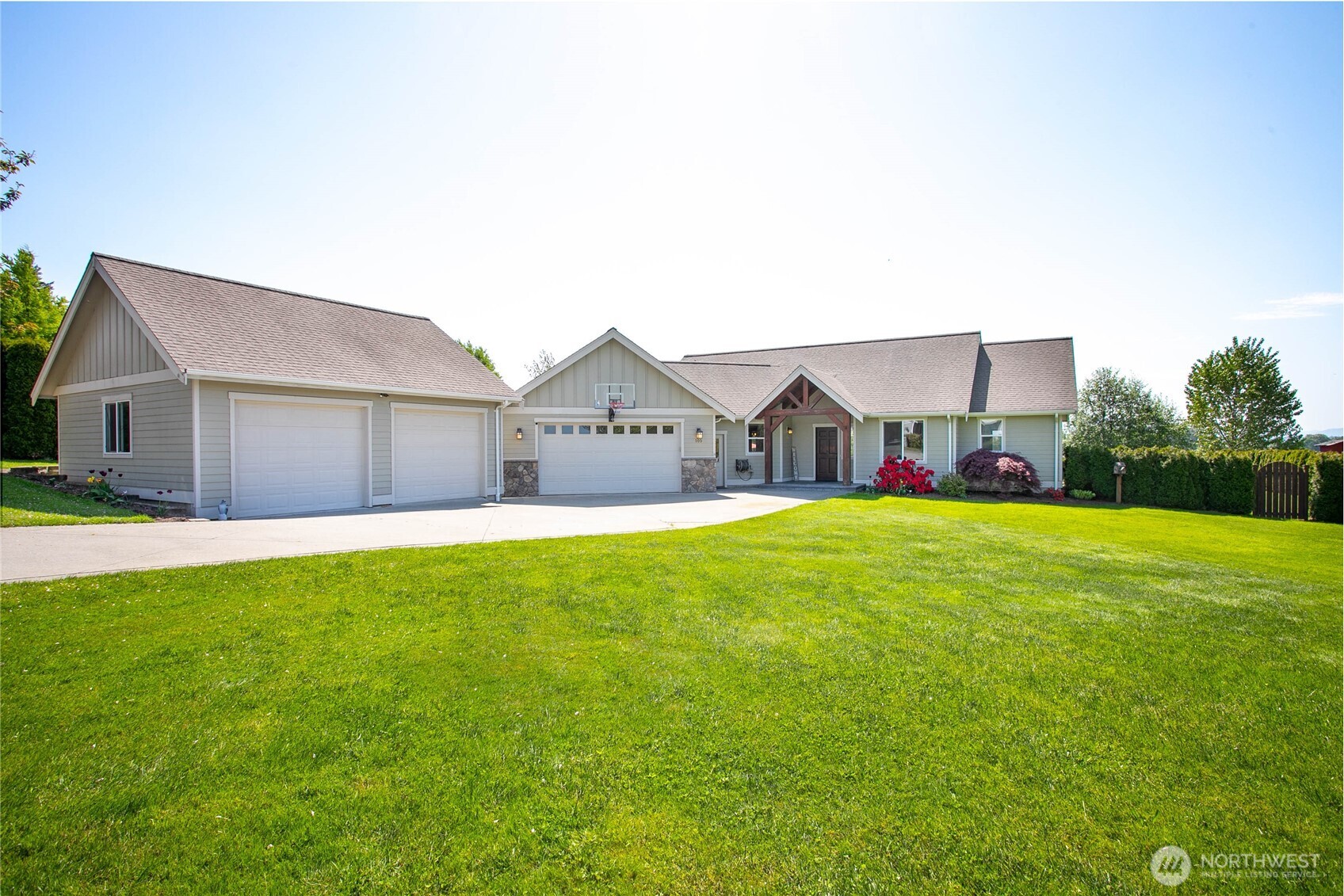 105 Ridgeview Street Sumas, WA 98295 - Photo 1 of 40