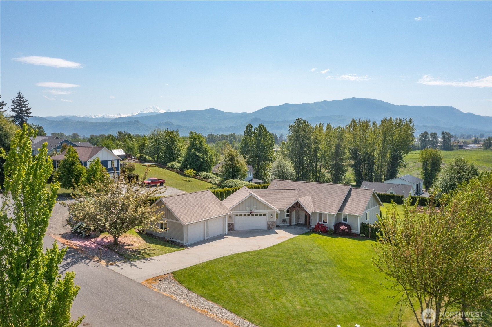 105 Ridgeview Street Sumas, WA 98295 - Photo 2 of 40