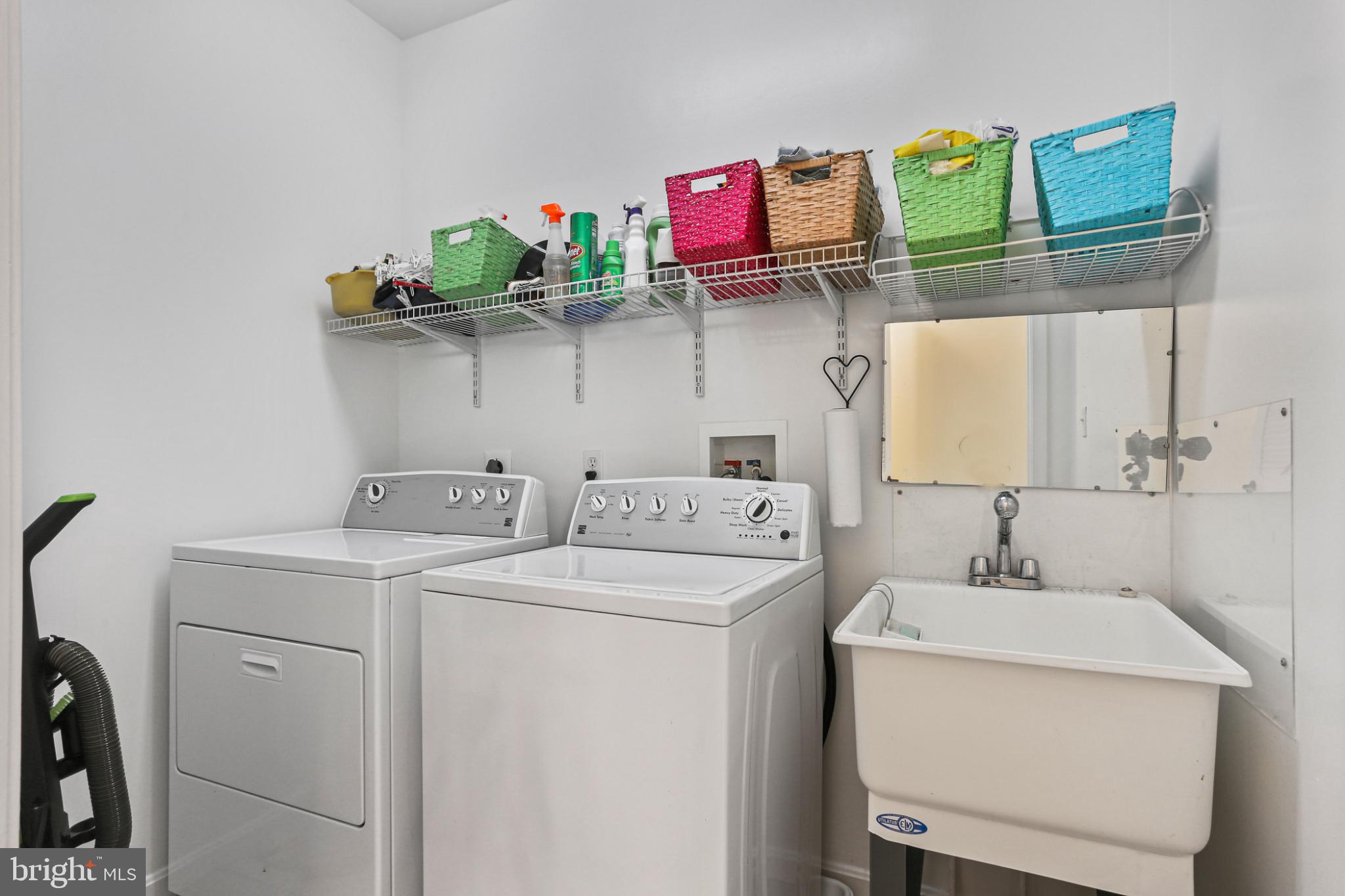 3547 Green Spring Road Havre de Grace, MD 21078 - Photo 14 of 50 a utility room with dryer and washer