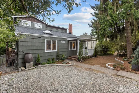 $900,000 | 9732 15th Avenue Northeast, Seattle, WA 98115