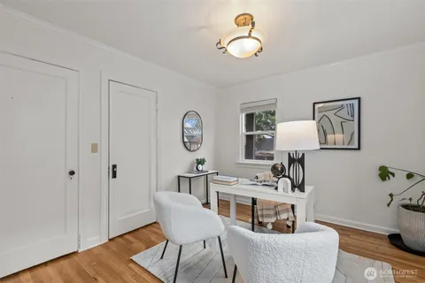 $900,000 | 9732 15th Avenue Northeast, Seattle, WA 98115