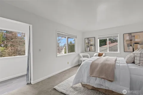 $900,000 | 9732 15th Avenue Northeast, Seattle, WA 98115