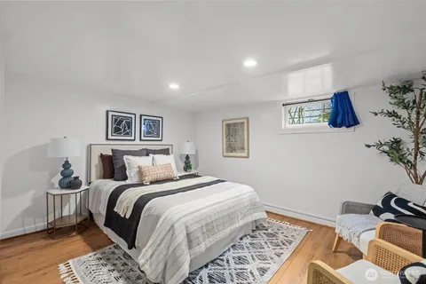 $900,000 | 9732 15th Avenue Northeast, Seattle, WA 98115