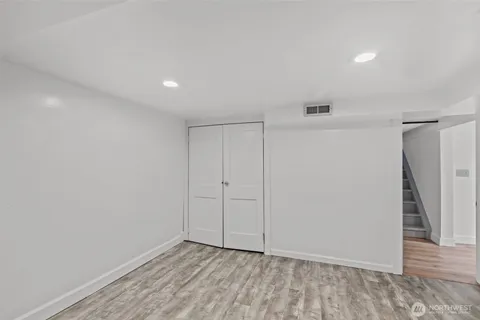 $900,000 | 9732 15th Avenue Northeast, Seattle, WA 98115