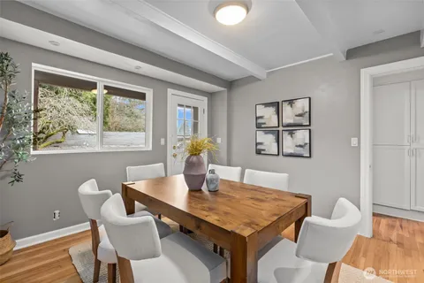 $900,000 | 9732 15th Avenue Northeast, Seattle, WA 98115