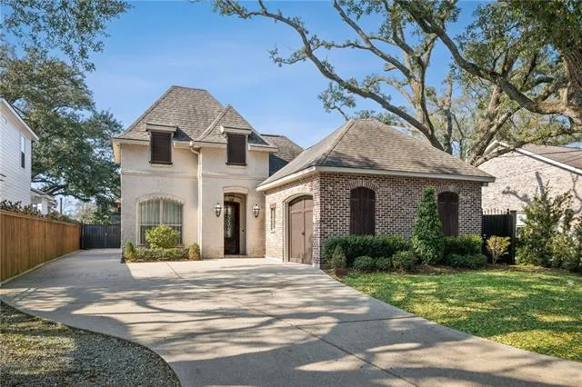 $790,000 | 308 Tullulah Avenue, River Ridge, LA 70123