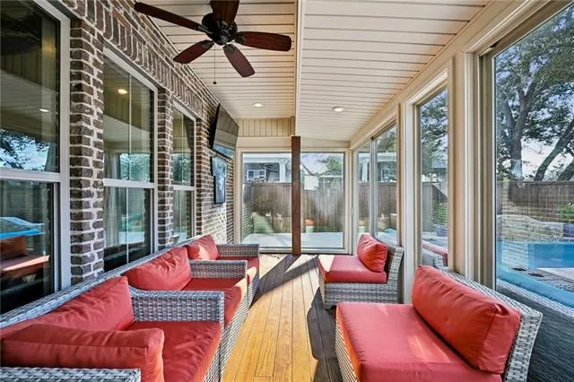 $790,000 | 308 Tullulah Avenue, River Ridge, LA 70123