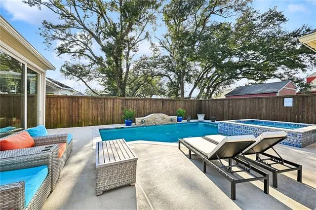 $790,000 | 308 Tullulah Avenue, River Ridge, LA 70123