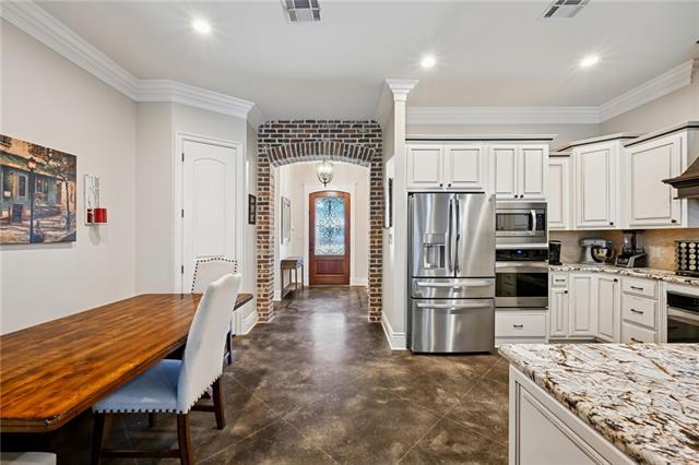 308 Tullulah Avenue River Ridge, LA 70123 - Photo 8 of 35