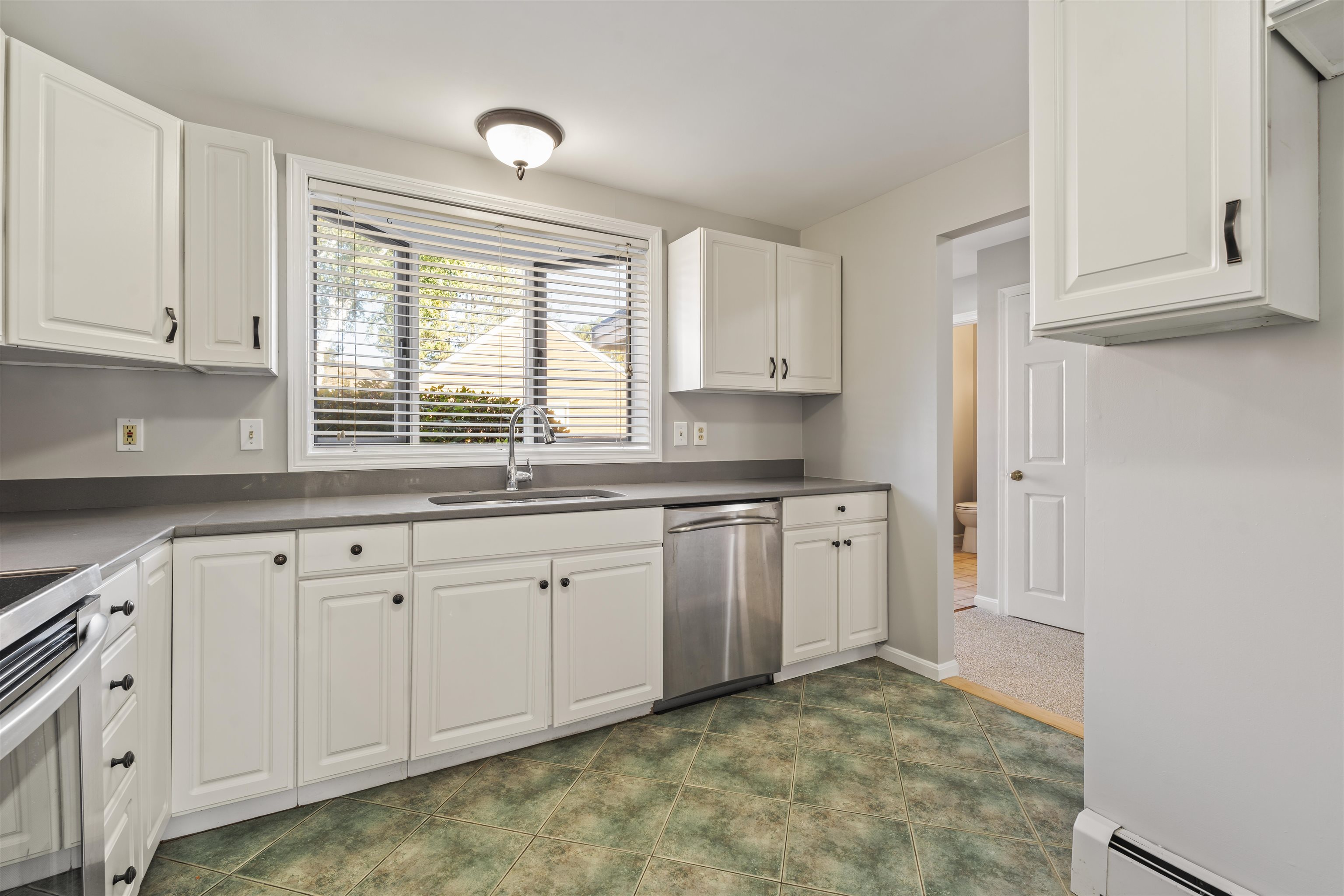 52 Katie Lane Dover, NH 03820 - Photo 14 of 29