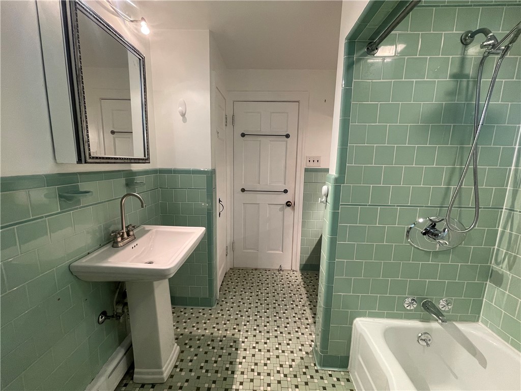 54 Durfee Road Tiverton, RI 02878 - Photo 18 of 25