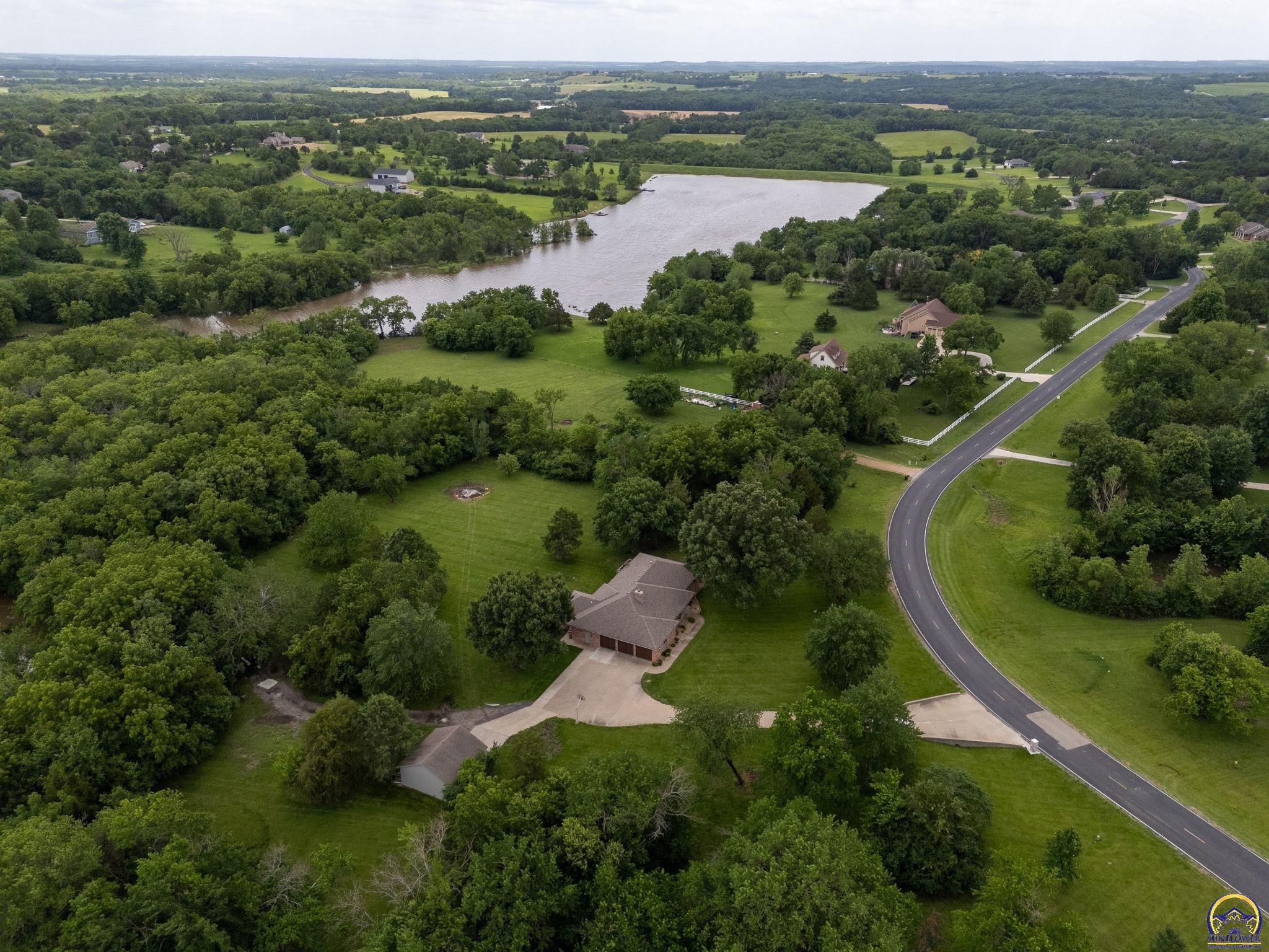 6412 Southwest Vorse Road Auburn, KS 66402 - Photo 4 of 72