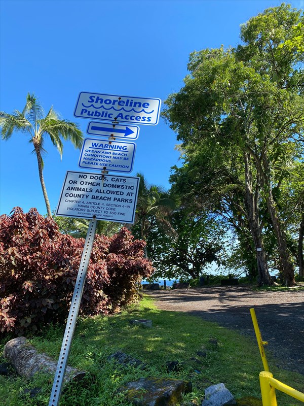 23 Lihikai Road Hilo, HI 96720 - Photo 6 of 6 a view of a sign on the side of the road