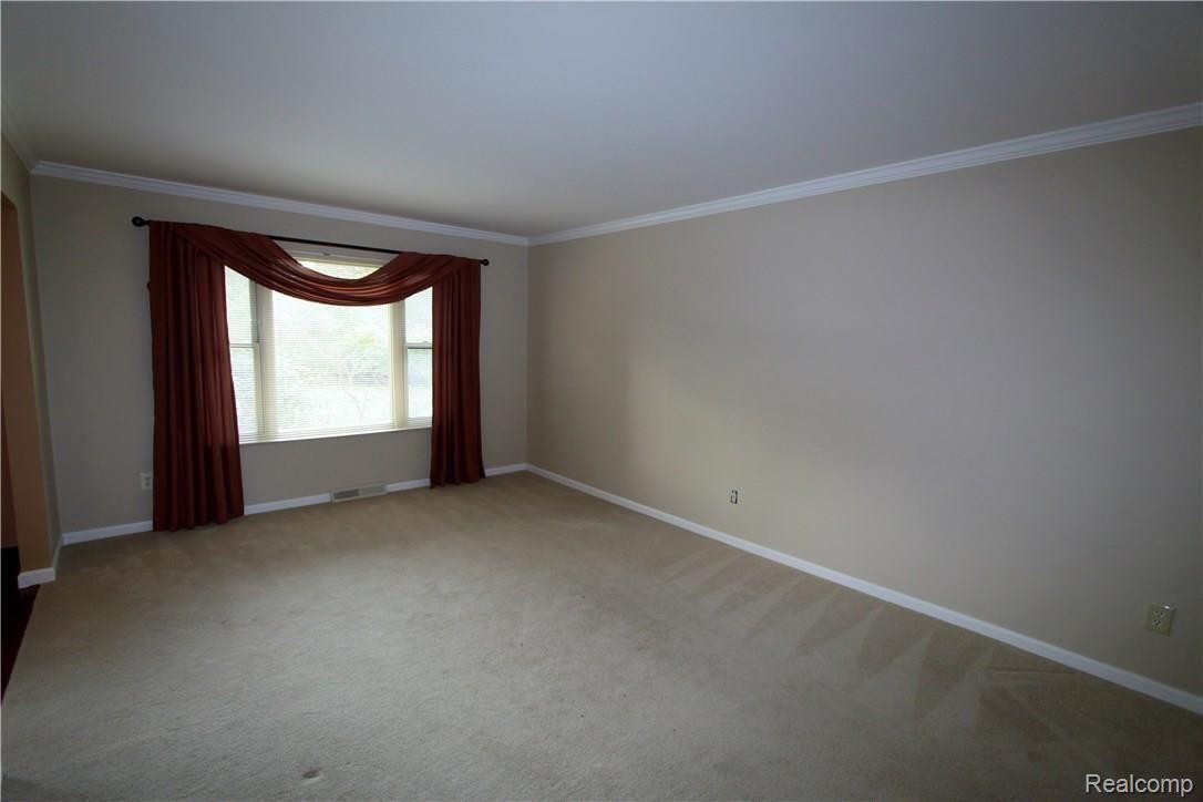4186 McCandlish Road Grand Blanc, MI 48439 - Photo 4 of 36 IMG_4394.JPG