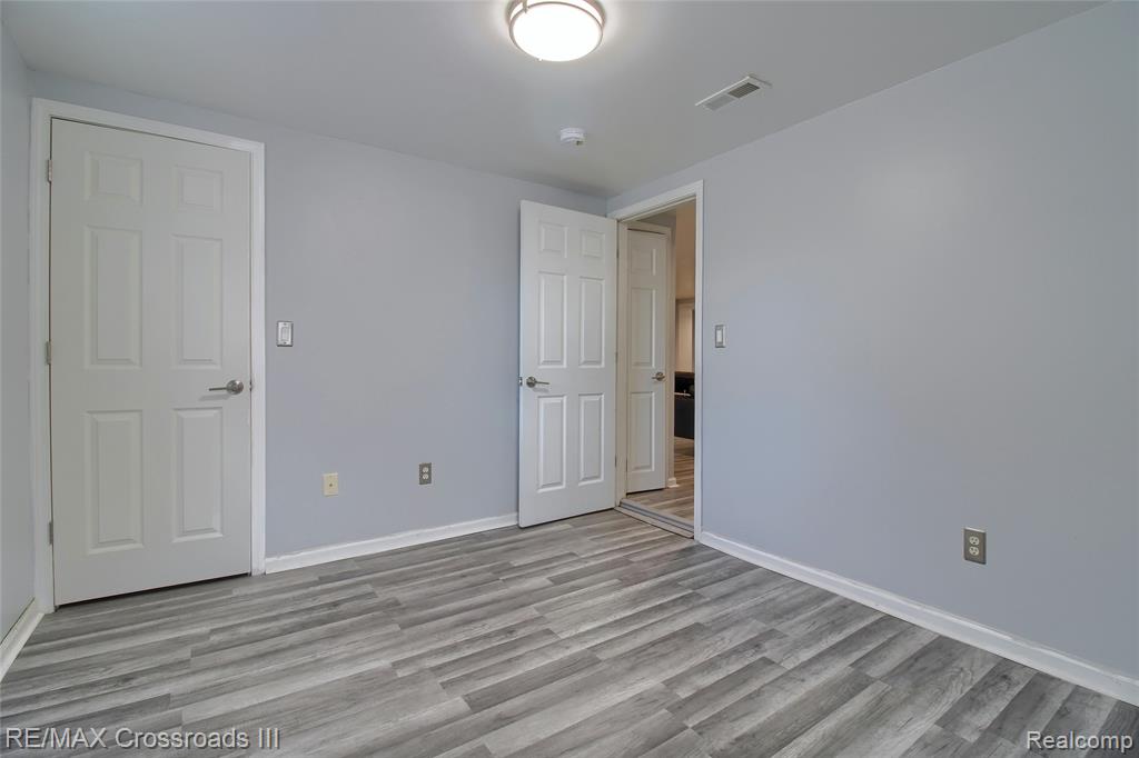 43216 Bemis Road Belleville, MI 48111 - Photo 24 of 38