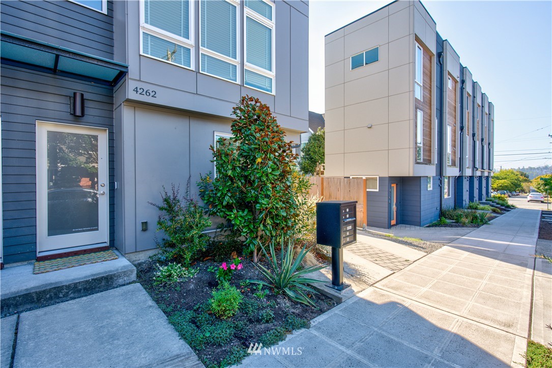 4262 Linden Avenue North Seattle, WA 98103 - Photo 3 of 40 a house view with a outdoor space