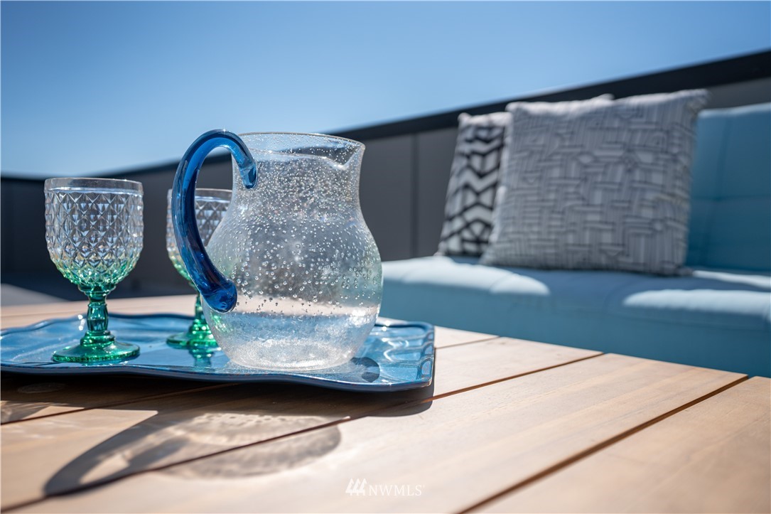 4262 Linden Avenue North Seattle, WA 98103 - Photo 35 of 40 a close view of sink