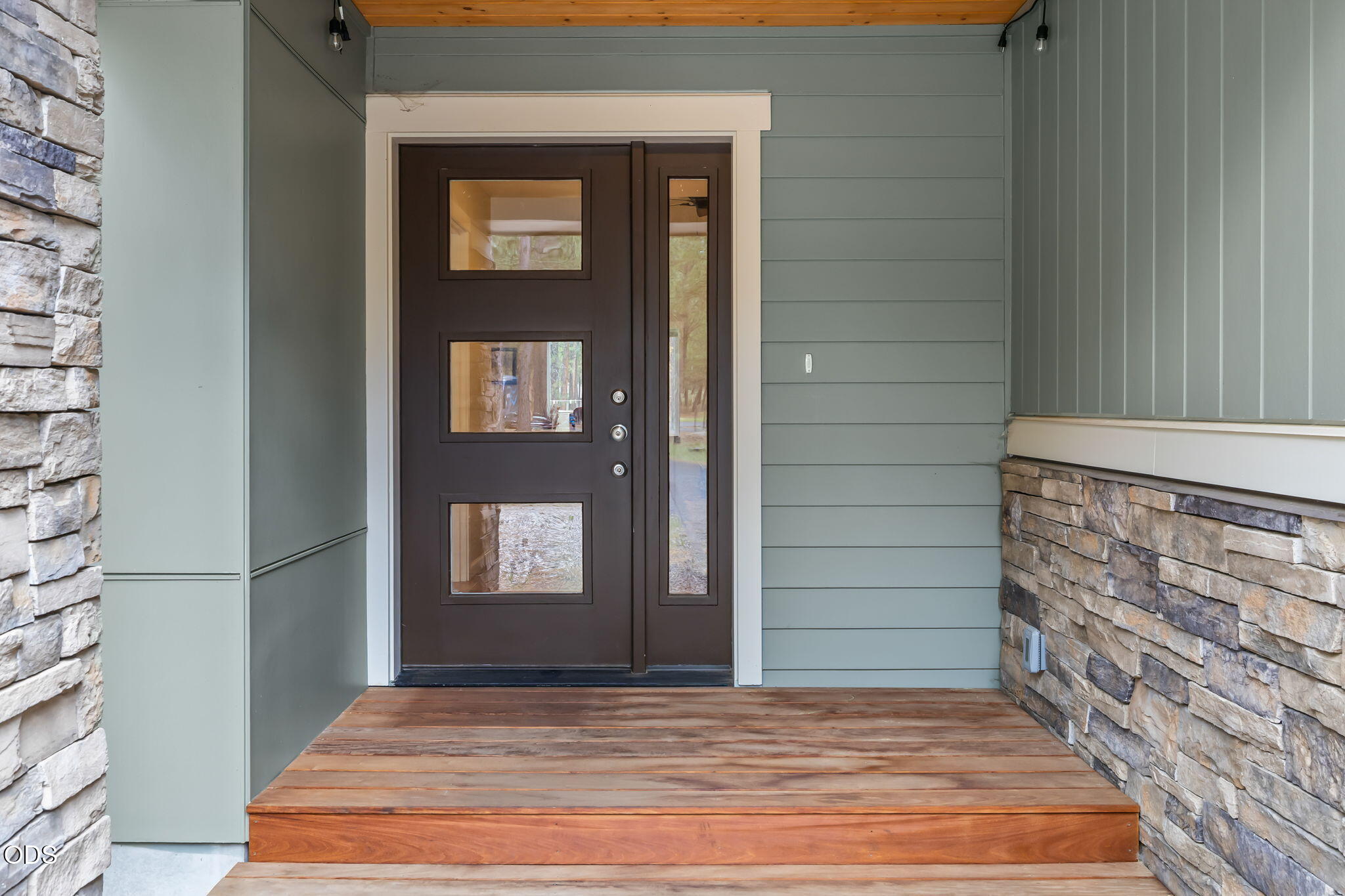 14431 Crossroads Loop Sisters, OR 97759 - Photo 6 of 37