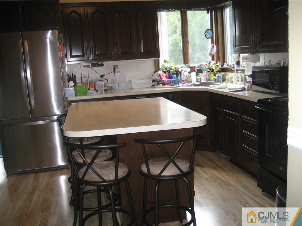 333 Georges Road Dayton, NJ 08810 - Photo 13 of 14 Gallery Image 13