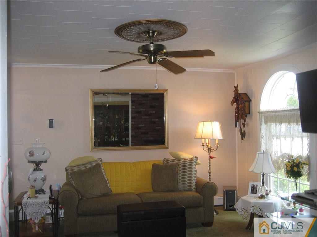 333 Georges Road Dayton, NJ 08810 - Photo 6 of 14 Gallery Image 6