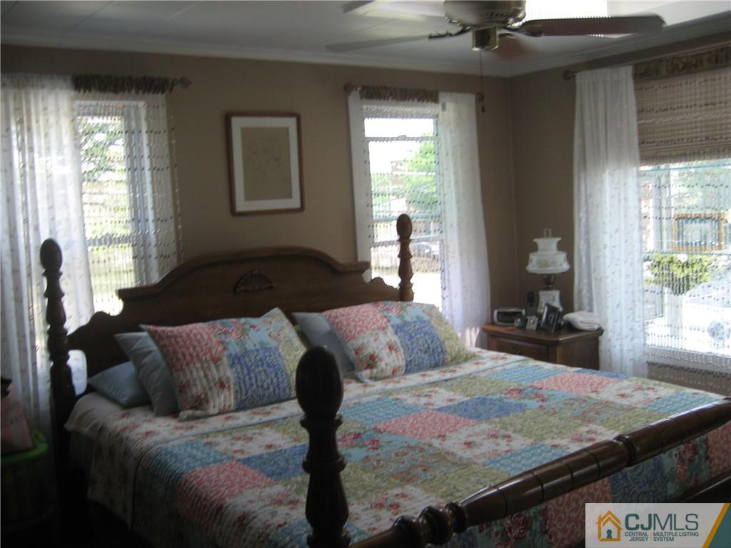 333 Georges Road Dayton, NJ 08810 - Photo 9 of 14 Gallery Image 9
