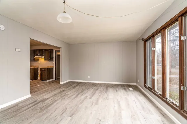 $130,000 | 407 East Milster Street, Elkville, IL 62932