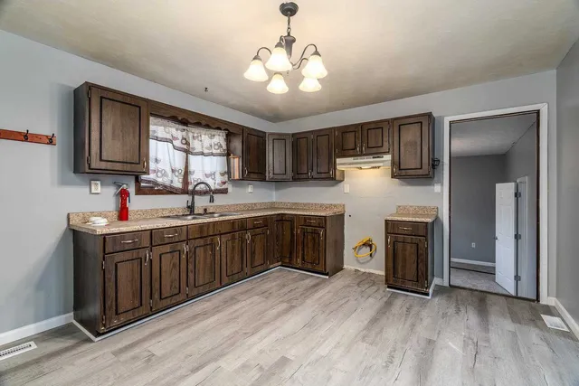 $130,000 | 407 East Milster Street, Elkville, IL 62932