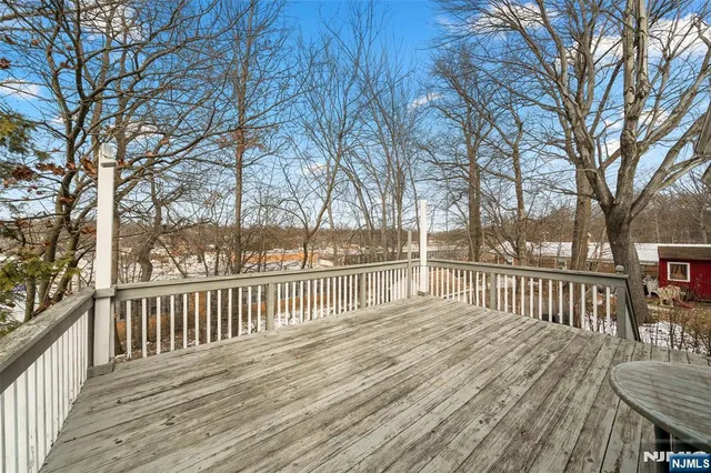 $729,000 | 525 Chestnut Street, Ridgefield, NJ 07657