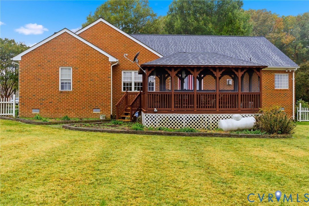 8420 Lee Davis Road Mechanicsville, VA 23116 - Photo 35 of 42 a front view of a house with garden