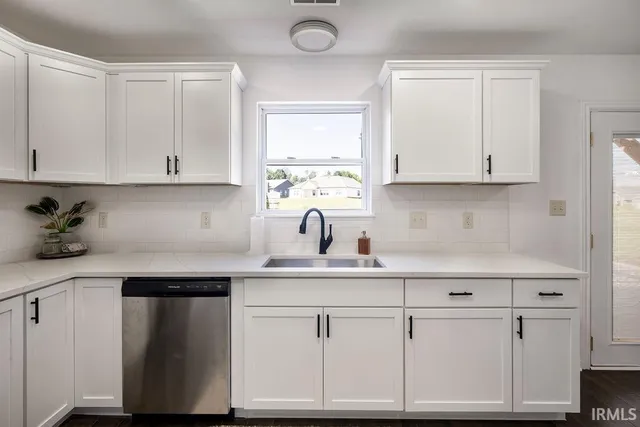 $389,900 | 3015 Crooked Stick Drive, Kokomo, IN 46902