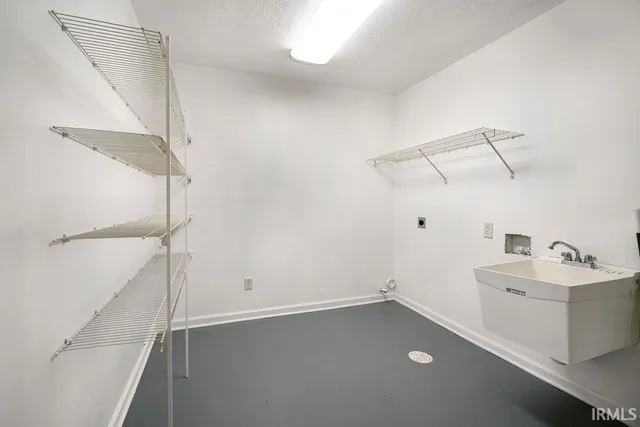 $389,900 | 3015 Crooked Stick Drive, Kokomo, IN 46902