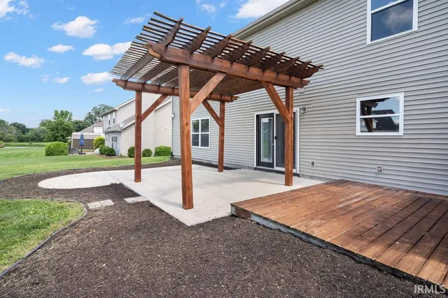 $389,900 | 3015 Crooked Stick Drive, Kokomo, IN 46902